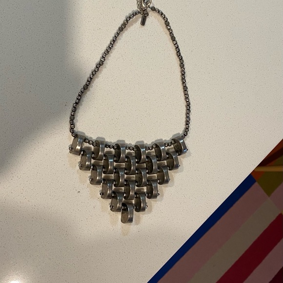 Beautiful local designer short necklace - Picture 5 of 5